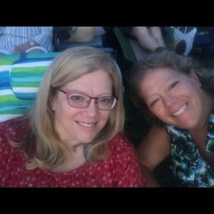 Meet your Poshers, Barbara & Pat